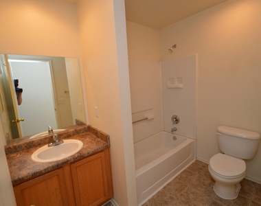 4327 E Bellevue Street - Photo Thumbnail 6