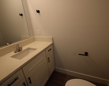 1361 Harper Boulevard Sw - Photo Thumbnail 4