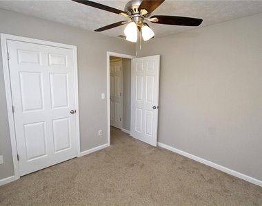 2951 Belfaire Lake Drive - Photo Thumbnail 3