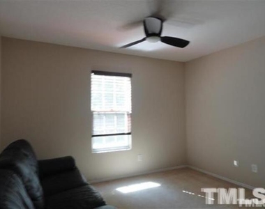 2710 Thoreau Drive - Photo Thumbnail 10