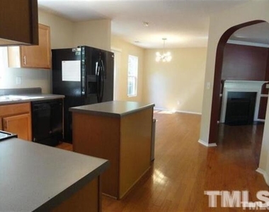 2710 Thoreau Drive - Photo Thumbnail 8