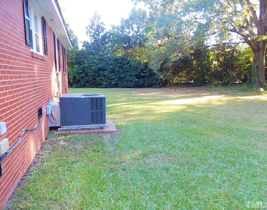 20 Lakewood Drive - Photo Thumbnail 18