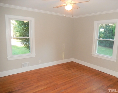 20 Lakewood Drive - Photo Thumbnail 15