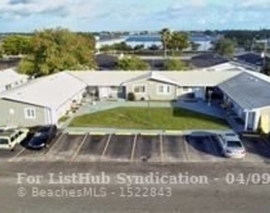 7421 Venetian St - Photo Thumbnail 1