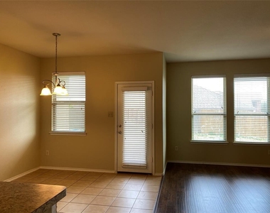 2105 Hickory Trail - Photo Thumbnail 1