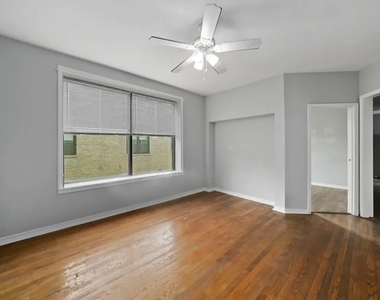 2544 N Harding Avenue - Photo Thumbnail 3