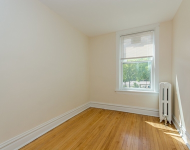 2223 N Hamlin Avenue - Photo Thumbnail 10