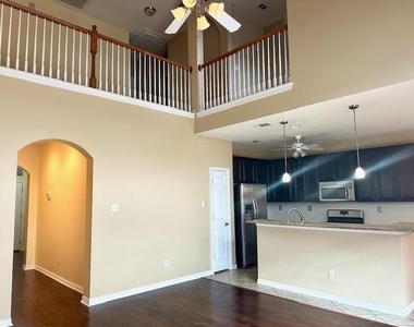 6208 Crescent Street - Photo Thumbnail 7