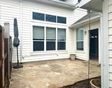 6208 Crescent Street - Photo Thumbnail 16