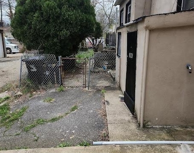 1121 Elmwood Ave - Photo Thumbnail 15