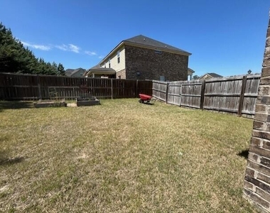 715 Spotswood Drive - Photo Thumbnail 31