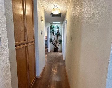 2783 W 29 Ln - Photo Thumbnail 12