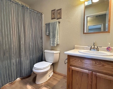 2783 W 29 Ln - Photo Thumbnail 20