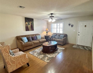 2783 W 29 Ln - Photo Thumbnail 2