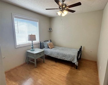 2783 W 29 Ln - Photo Thumbnail 22