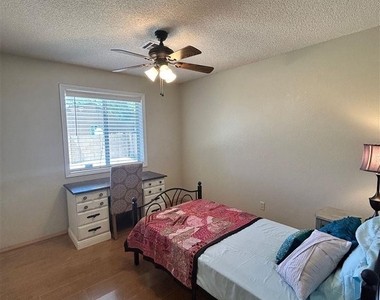 2783 W 29 Ln - Photo Thumbnail 19