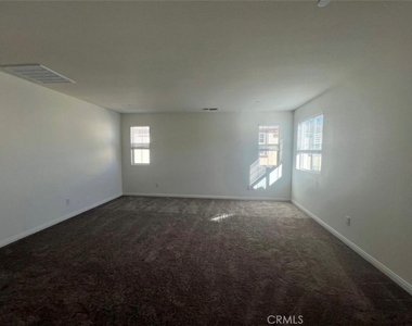 3990 E Catalina Street - Photo Thumbnail 10