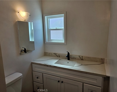 2614 Graham Avenue - Photo Thumbnail 14