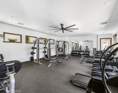 710 E Valencia Street - Photo Thumbnail 32