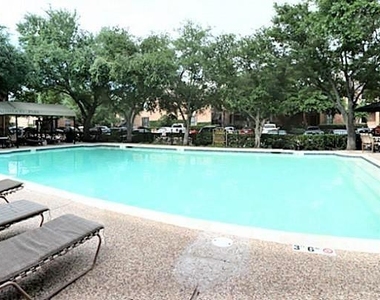 2255 Braeswood Park Drive - Photo Thumbnail 9