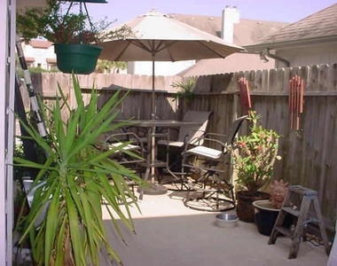 1297 El Camino Village Drive - Photo Thumbnail 4