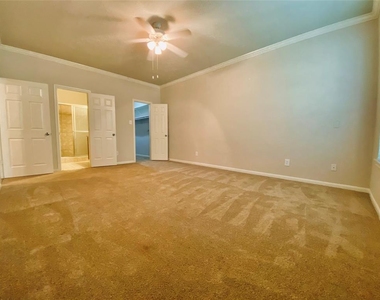 2255 Braeswood Park Drive - Photo Thumbnail 14