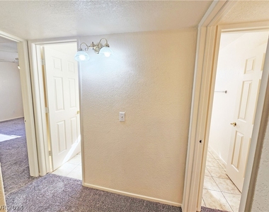 2321 E Calvada Boulevard - Photo Thumbnail 9