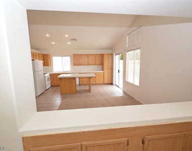 4813 Lupita Court - Photo Thumbnail 2