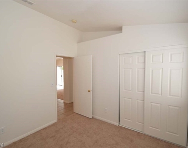 4813 Lupita Court - Photo Thumbnail 17