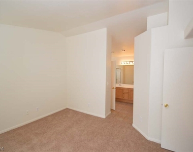 4813 Lupita Court - Photo Thumbnail 13