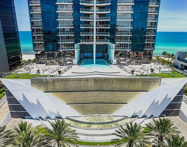 17121 Collins Ave - Photo Thumbnail 53