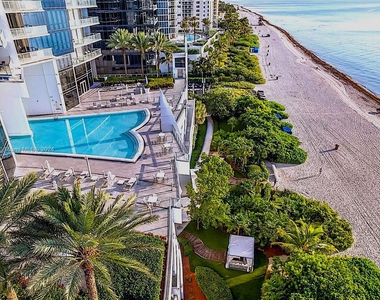 17121 Collins Ave - Photo Thumbnail 48