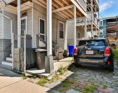 627 E 6th Street - Photo Thumbnail 21