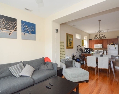 3817 N. Fremont, Unit R-5 - Photo Thumbnail 9