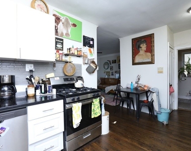 3815 N. Greenview, Unit W-7 - Photo Thumbnail 5