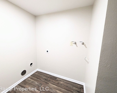 3826 S Bahama Way - Photo Thumbnail 11