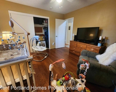 4667 Sw Southview Terrace - Photo Thumbnail 13