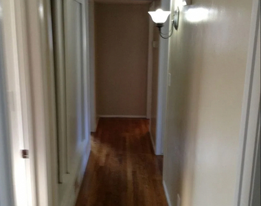 2208 Holden Way - Photo Thumbnail 5