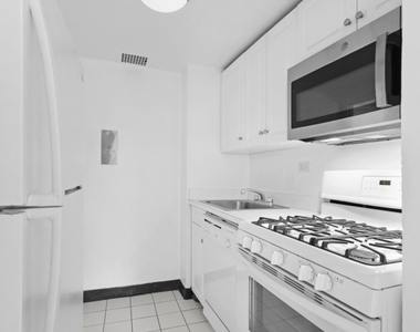 141 East 33rd Street - Photo Thumbnail 5