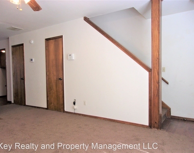 3707 N Saint Charles St - Photo Thumbnail 2