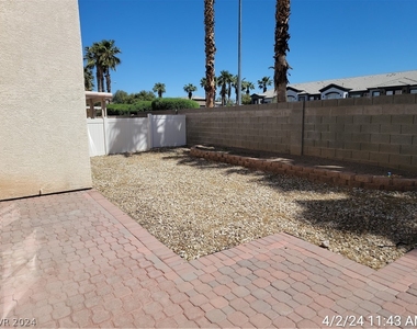 5896 Gentleslope Street - Photo Thumbnail 27