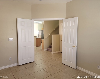 5896 Gentleslope Street - Photo Thumbnail 11