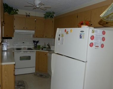 1151 Pine Ridge Circle W - Photo Thumbnail 7