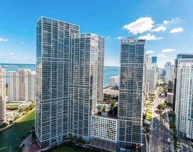 465 Brickell Ave - Photo Thumbnail 33