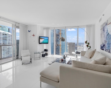 465 Brickell Ave - Photo Thumbnail 11