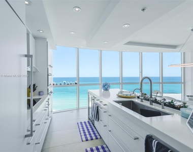 3801 Collins Ave - Photo Thumbnail 6