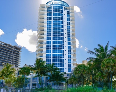 3801 Collins Ave - Photo Thumbnail 36