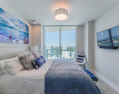 3801 Collins Ave - Photo Thumbnail 31