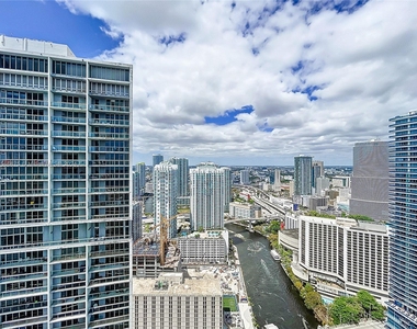 475 Brickell Ave - Photo Thumbnail 33