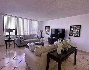 3505 S Ocean Dr - Photo Thumbnail 6